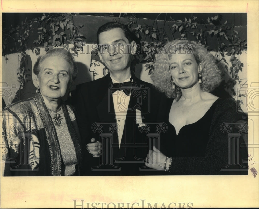 1992 Press Photo Sweet Arts Ball - Luba Glade, Michael Myers, Sandra Clark - Historic Images