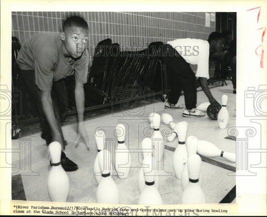 1990 Press Photo Bowling class at the Glade School in LaPlace - nob26894 - Historic Images