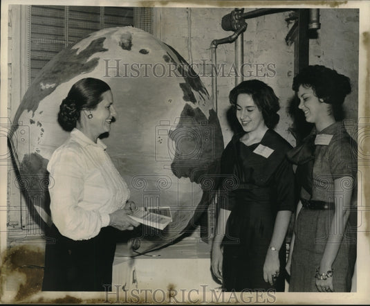 1961 Press Photo High School Day at Dominican College held at Dominican Gym - Historic Images