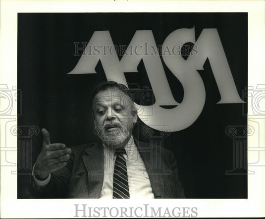 1987 Press Photo Angelo Bartlett Giamatti at the New Orleans Convention Center - Historic Images