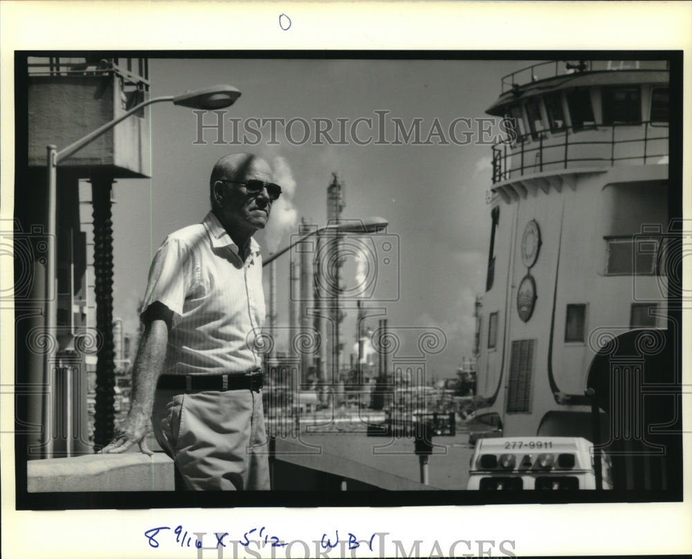 1989 Press Photo Brugiss Greer at Chalmette Ferry across from Tenneco Plant - Historic Images