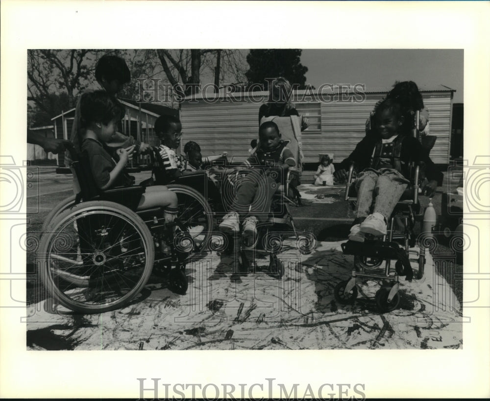 1990 Press Photo Greenlawn Terrace Elementary Students- &quot;Very Special Arts Week&quot; - Historic Images