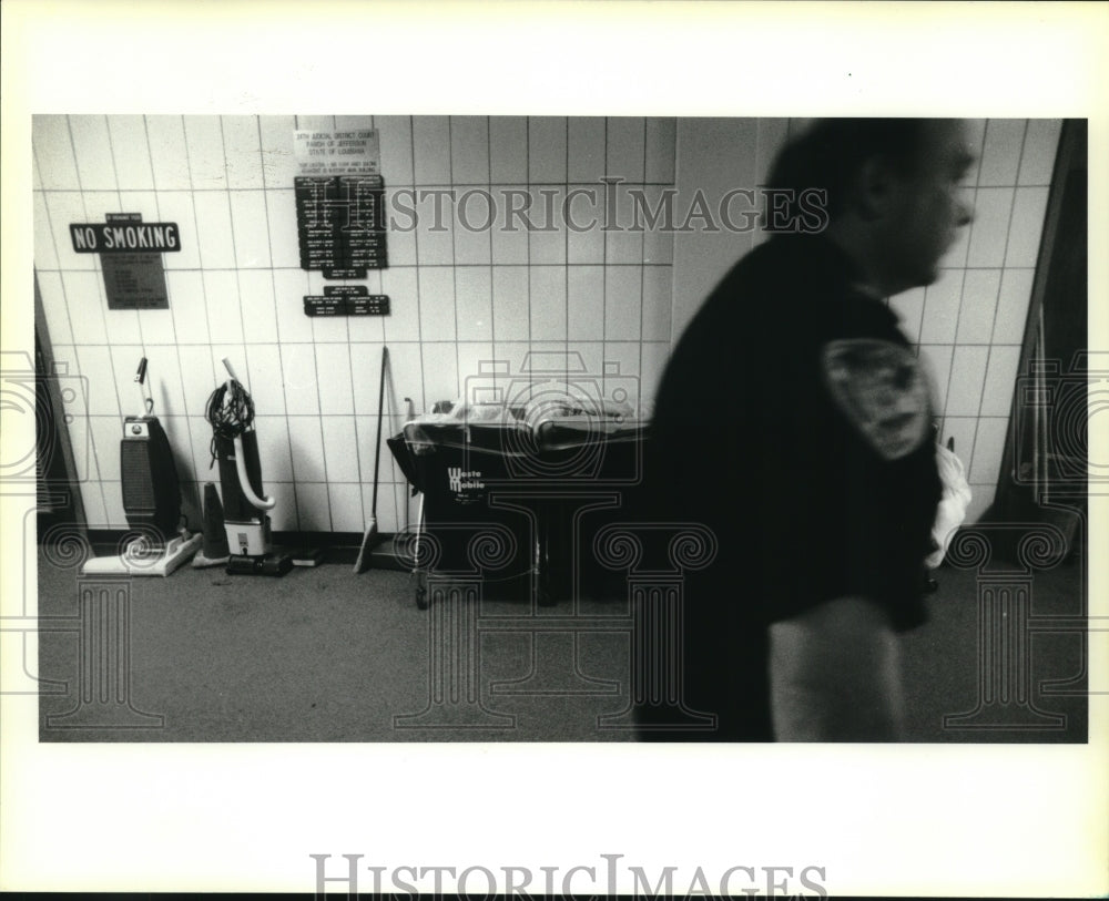 1993 Press Photo Outside the office of state district Judge Alan Green - Historic Images