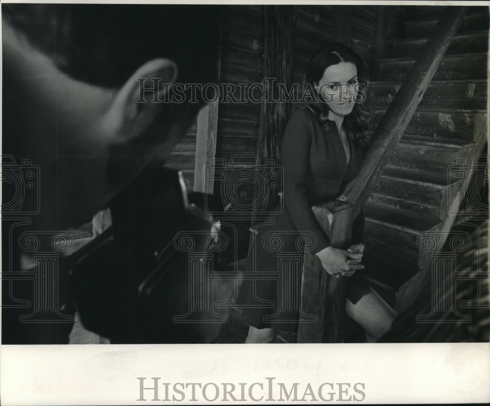 1972 Press Photo Woman at photo shoot - nob27111 - Historic Images