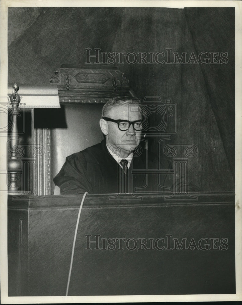 1969 Press Photo Judge Edward A. Haggerty, Jr. inside his courtroom - nob27243 - Historic Images