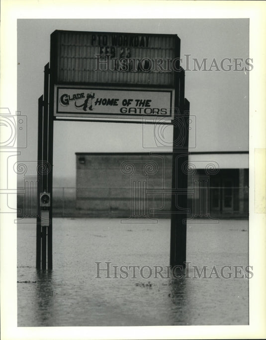 1991 Press Photo Sign of "The Glade School", the home of the gators - Historic Images