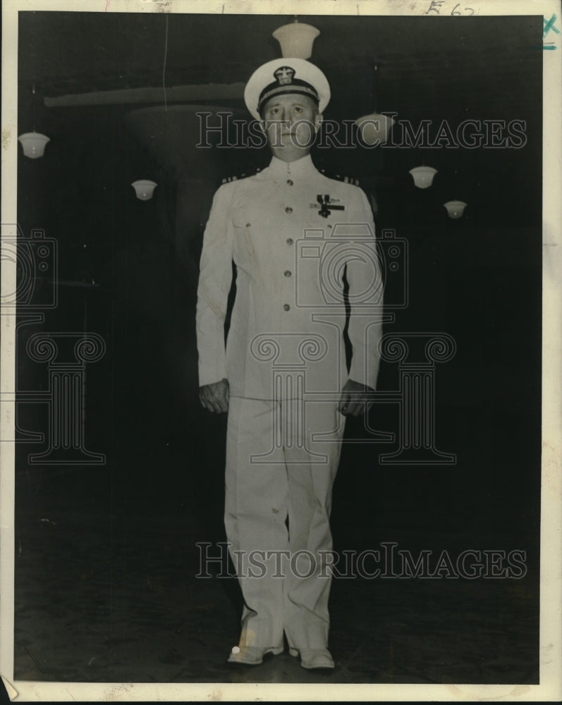 1943 Press Photo Commander Howard W. Gilmore of the U.S. Navy - nob27354 - Historic Images