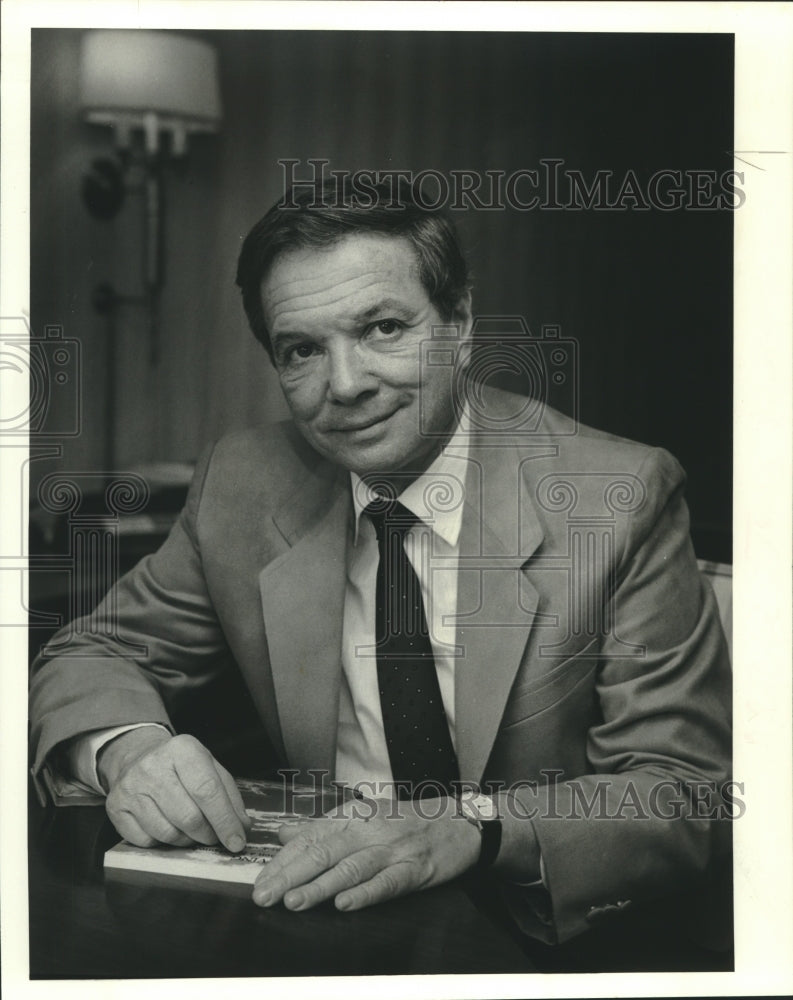 1988 Press Photo Rabbi Earl A. Grollman, nationally known grief counselor - Historic Images