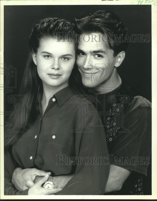 1992 Press Photo Heather Tom and Scott Reeves on Young and Restless - nob27534 - Historic Images