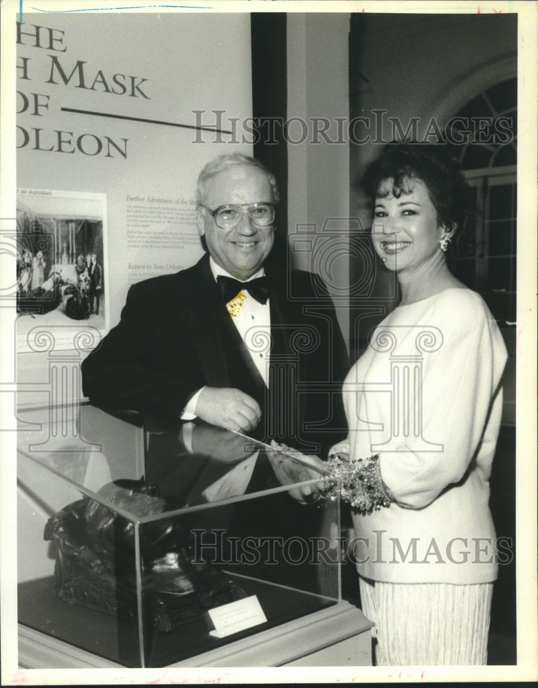 1994 Press Photo Jim Sefcik and Diane Glazer at Cabildo Museum - nob27589 - Historic Images