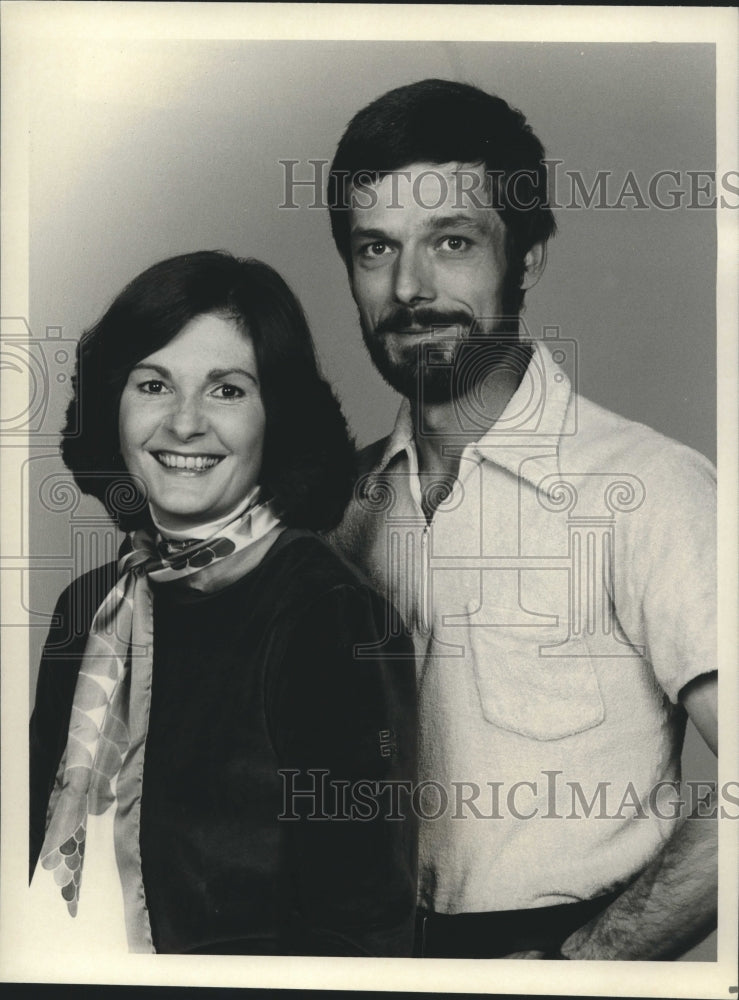1980 Press Photo An executive with his wife - nob27603 - Historic Images