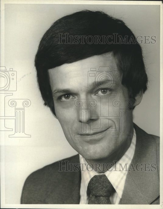 1982 Press Photo CBS News Correspondent Christopher Glenn, co-anchor/interviewer - Historic Images