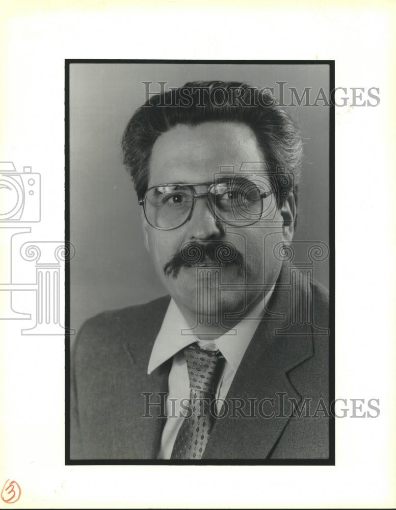 1989 Press Photo Louis Girard Jr., Gretna alderman candidate for District 3 - Historic Images