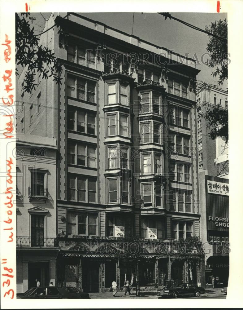 1988 Press Photo The Godchaux building on Canal Street, vacant since 1986. - Historic Images