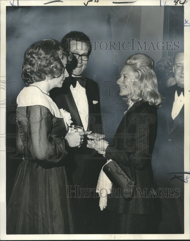 1973 Press Photo Dignitaries and honored guests at Opera Season Opening - Historic Images