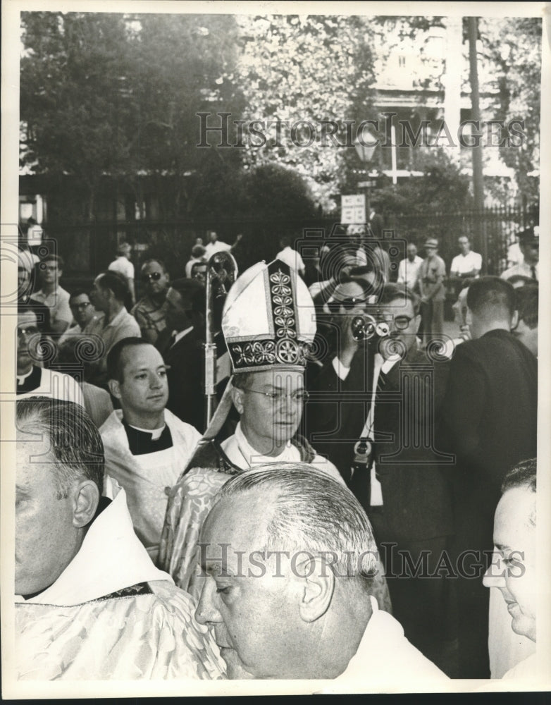 1965 Archbishop Philip M. Hannan - Historic Images