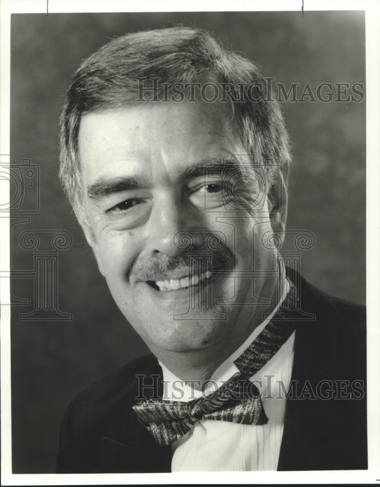 1992 Press Photo Concert organist Tom Hazleton performs at First United Church - Historic Images