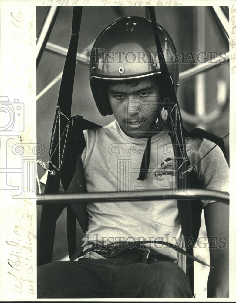 1981 Press Photo Charlie Hallal, 15-Year-Old Hang Glider - nob27893 - Historic Images