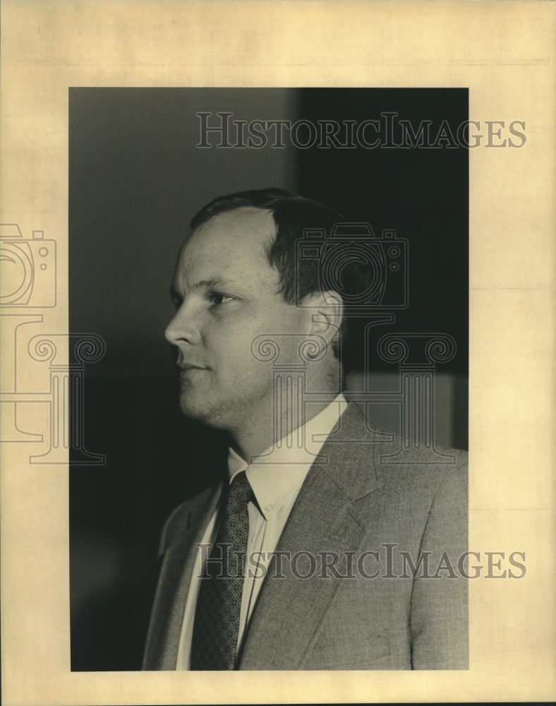 1992 Press Photo William Harrison, pastor of Village Square Church of Christ. - Historic Images