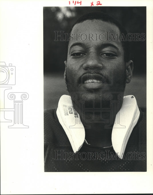 1983 Press Photo Linebacker Gary Harrison of St. Martin's. - nob27941 - Historic Images