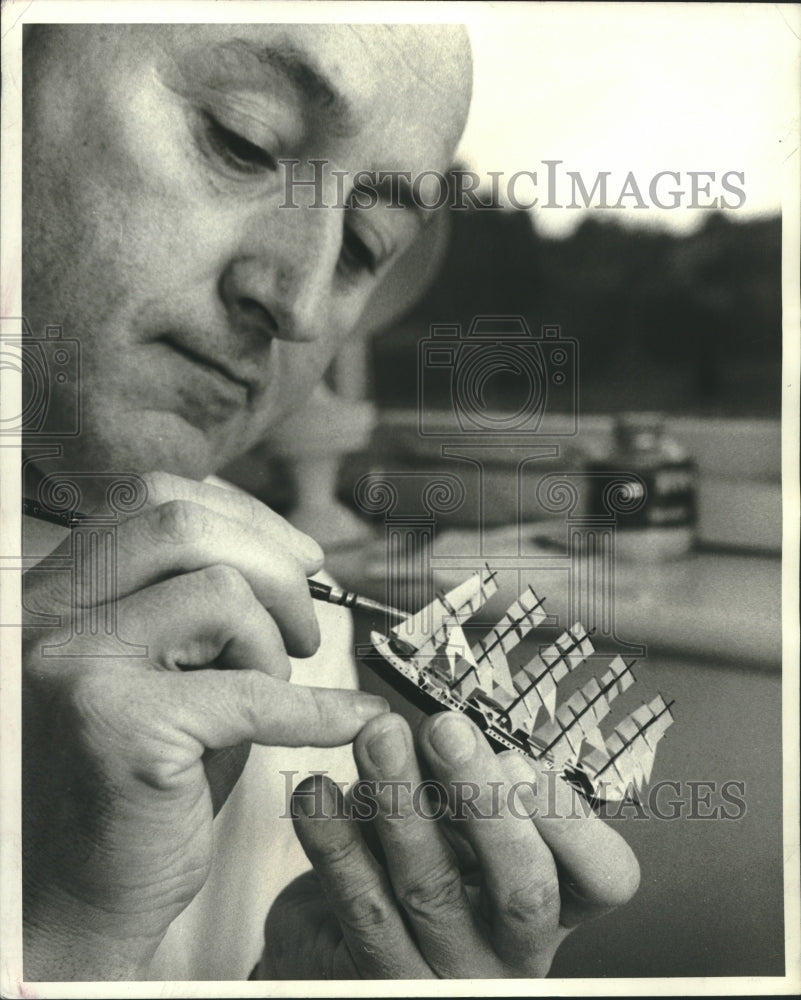 1971 Press Photo Haws&#39; current project, the Preussen, a 5-mast ship model - Historic Images