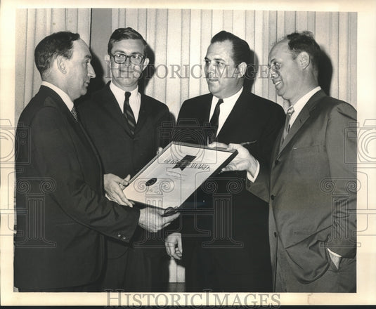 1965 Press Photo Group of Art Directors and Designers Association of New Orleans - Historic Images