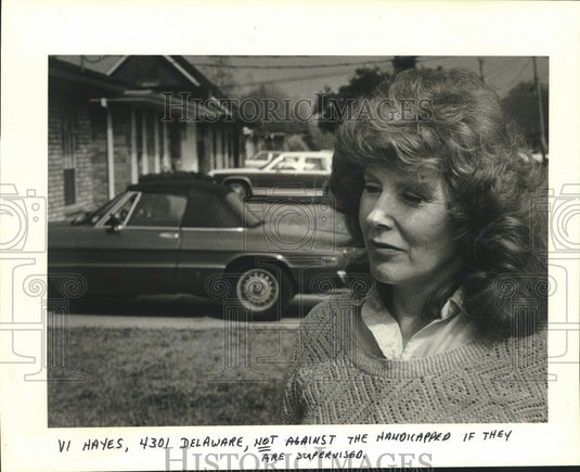 1984 Press Photo Vi Hayes, favors the Normal Life Inc residences in Beachview - Historic Images