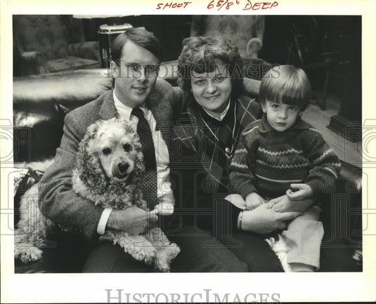 1989 Press Photo Daniel Hayes, Patricia Boyer & son Cole in their 7th St. home - Historic Images