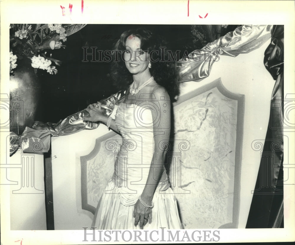 1990 Press Photo Claudia Hayden attending the Opera Ball - Historic Images