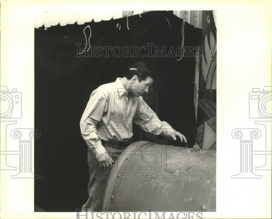 1994 Press Photo Alec Baldwin shooting on The Saturn Bar for "Heaven's Prisoner" - Historic Images