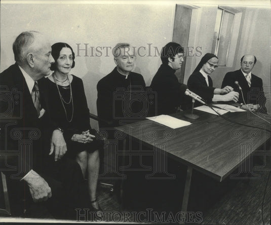 1976 Press Photo Phillip Haannan & clergy members at speaking engagement - Historic Images