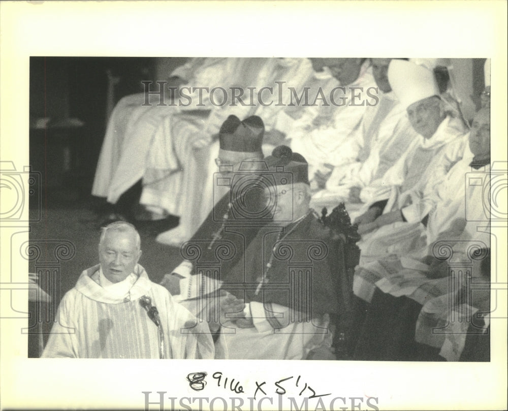 1989 Press Photo Archbishop Philip Hannan speaking during church mass - Historic Images