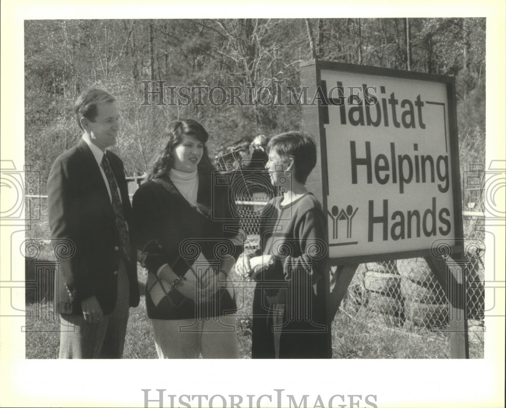 1993 Press Photo Three People at Habitat for Humanity Site - Historic Images