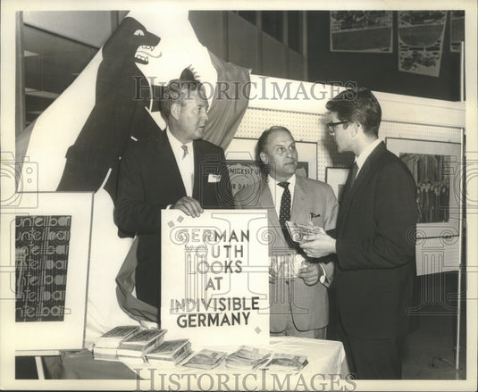 1966 Press Photo Joseph Kleinschulte, Gunther Habelt & Gene Wright, New Orleans - Historic Images