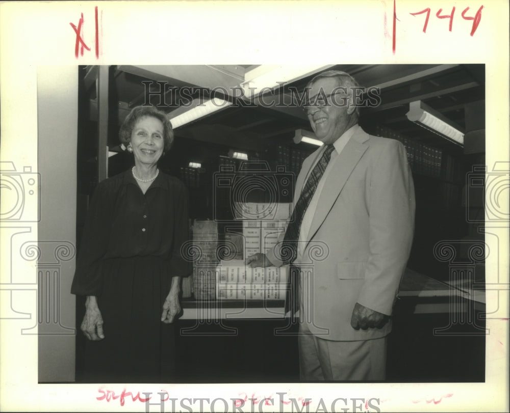 1989 Press Photo Alida Hainkel with Jack Cadzod, Notarial Archives - nob28434 - Historic Images