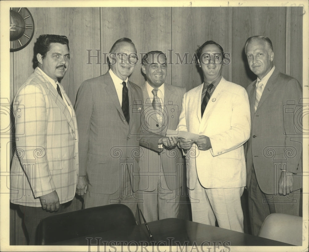 Press Photo Rep. John J. Hainkel Jr. presents check to Clayton L. Nairne - Historic Images