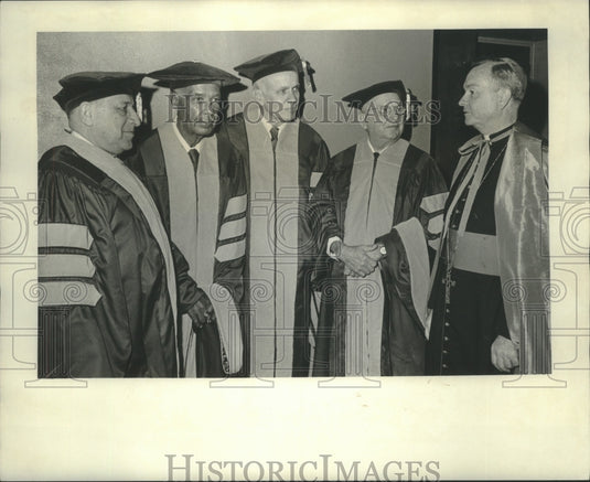 1972 Press Photo Loyola Graduation attendees - nob28452 - Historic Images