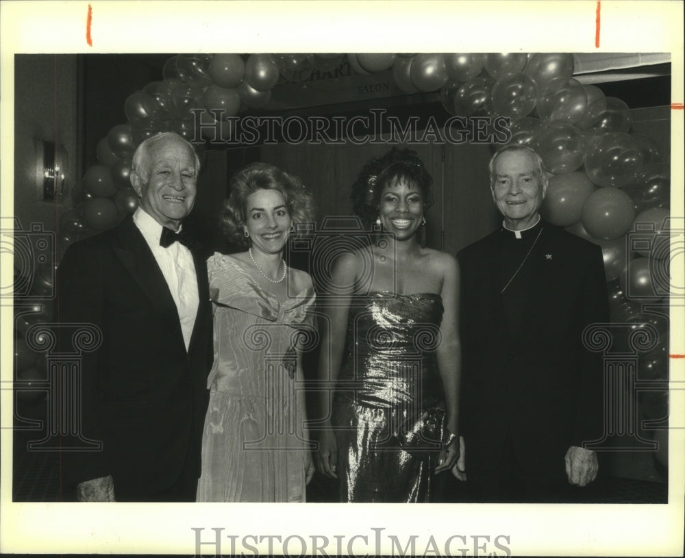 1987 Press Photo Archbishop Philip Hannan, Jimmy Coleman and others - nob28521 - Historic Images