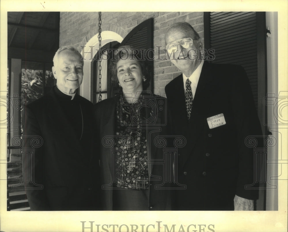 1992 Press Photo Archbishop Hannan, Mary &amp; Dave Dixon at Spirituality Center - Historic Images