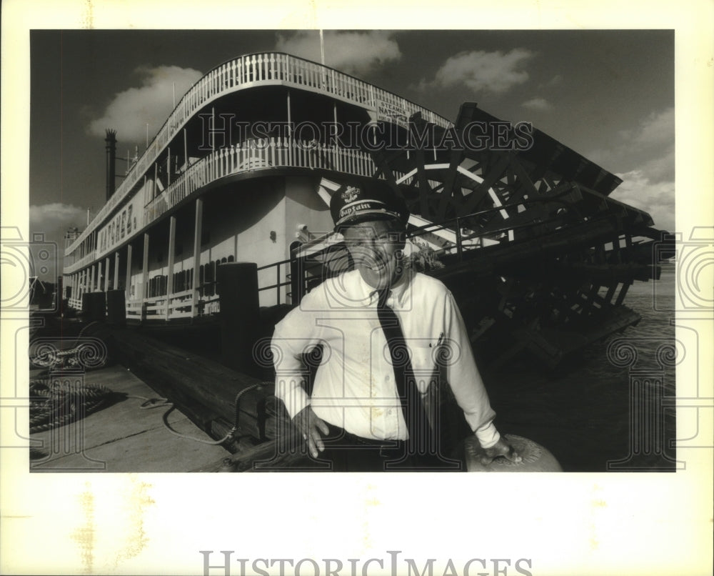 1994 Press Photo Captain Clarke C. Hawley is the Master Steamer of the Natchez - Historic Images