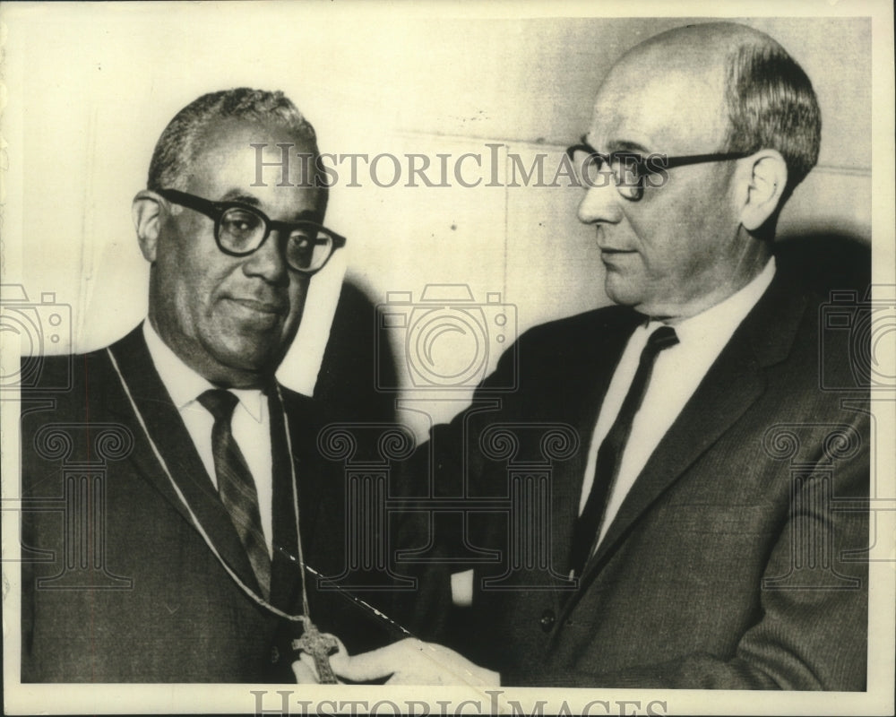 1964 Press Photo United Presbyterian Church Rev. E. Hawkins &amp; Rev. Dr. Hawkins-Historic Images