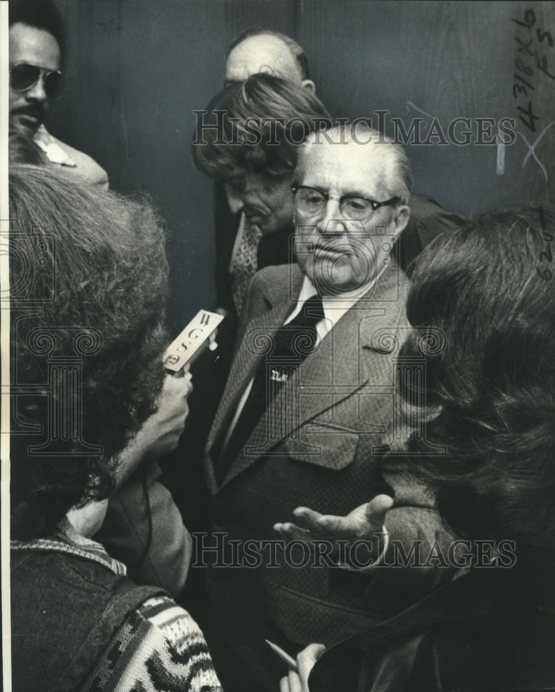 1977 ILA president Thomas W. &quot;Teddy&quot; Gleason settles labor dispute - Historic Images