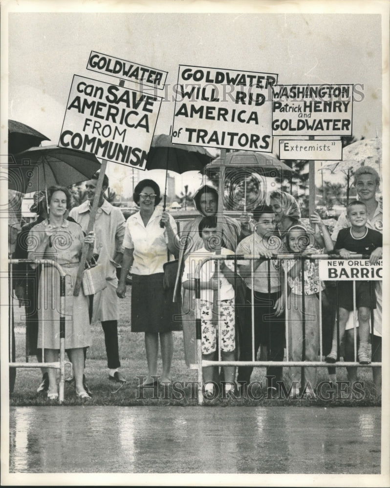 1964 Press Photo Barry Goldwater supporters wait for his arrival in New Orleans.-Historic Images