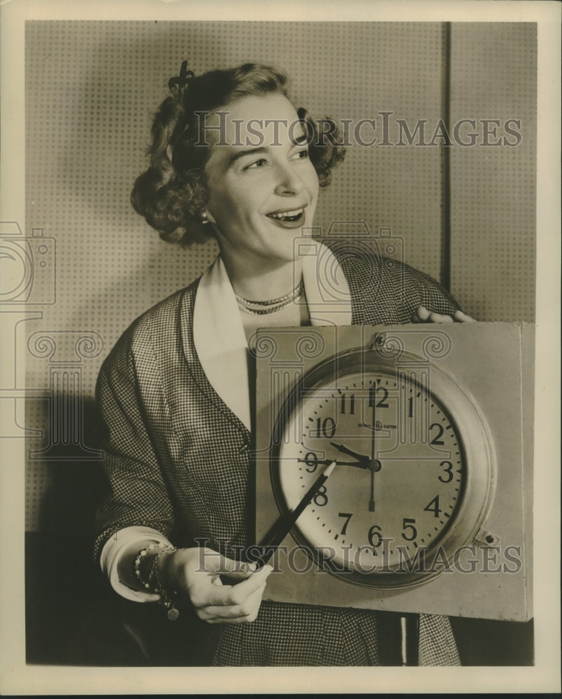 1951 Press Photo Helen Gregory. - nob29027 - Historic Images