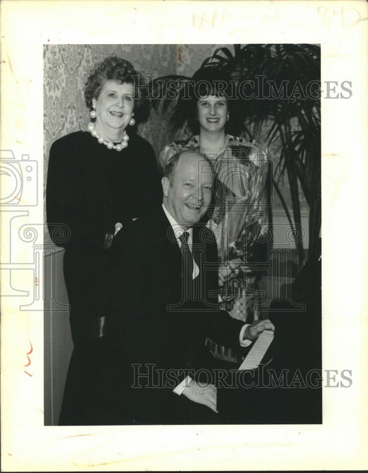 1989 Press Photo Judge & Mrs. George C. Connelly, Jr., and Judge Robin Giarrusso - Historic Images