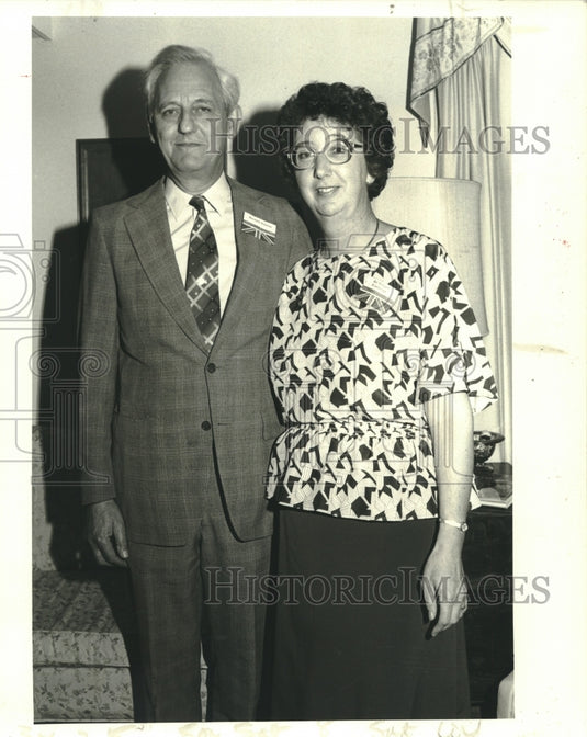 1989 Press Photo Bernard Gibbons and Pat Brauen, Daughters of the British Empire - Historic Images