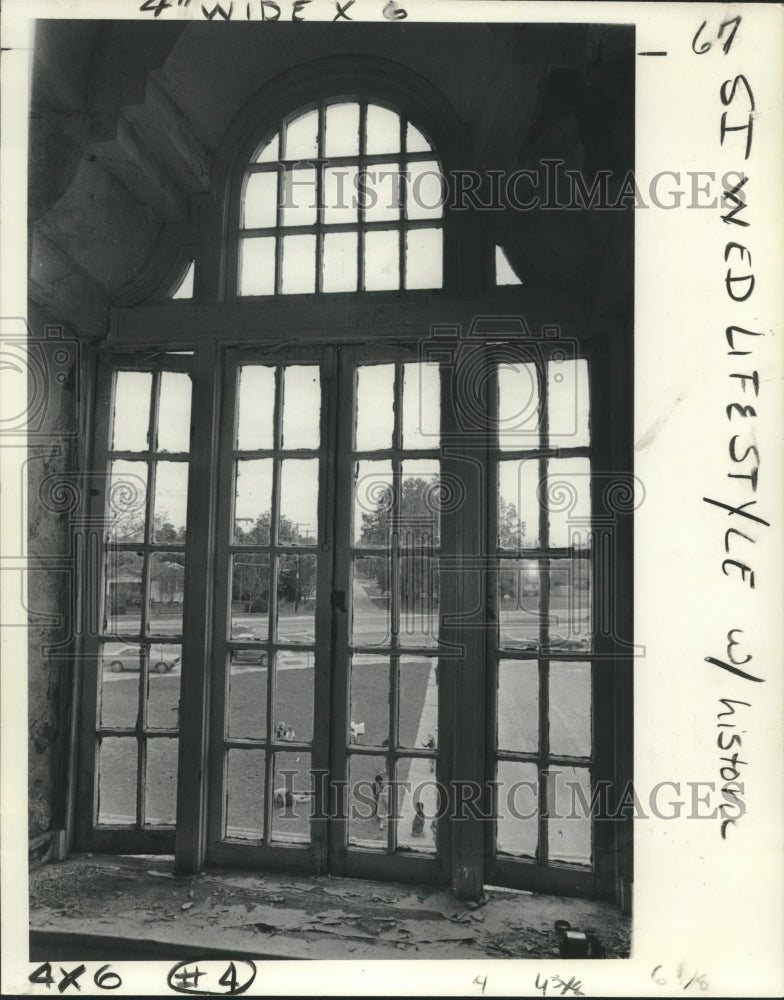 1977 An upper room remains unrestored, Harahan School - Historic Images