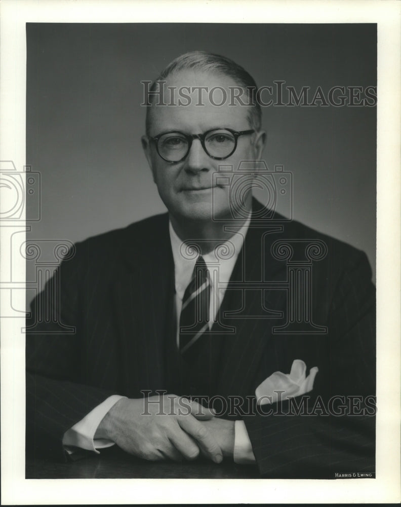 1965 Press Photo Murray Hanson, Managing Director Investment Bankers Association - Historic Images