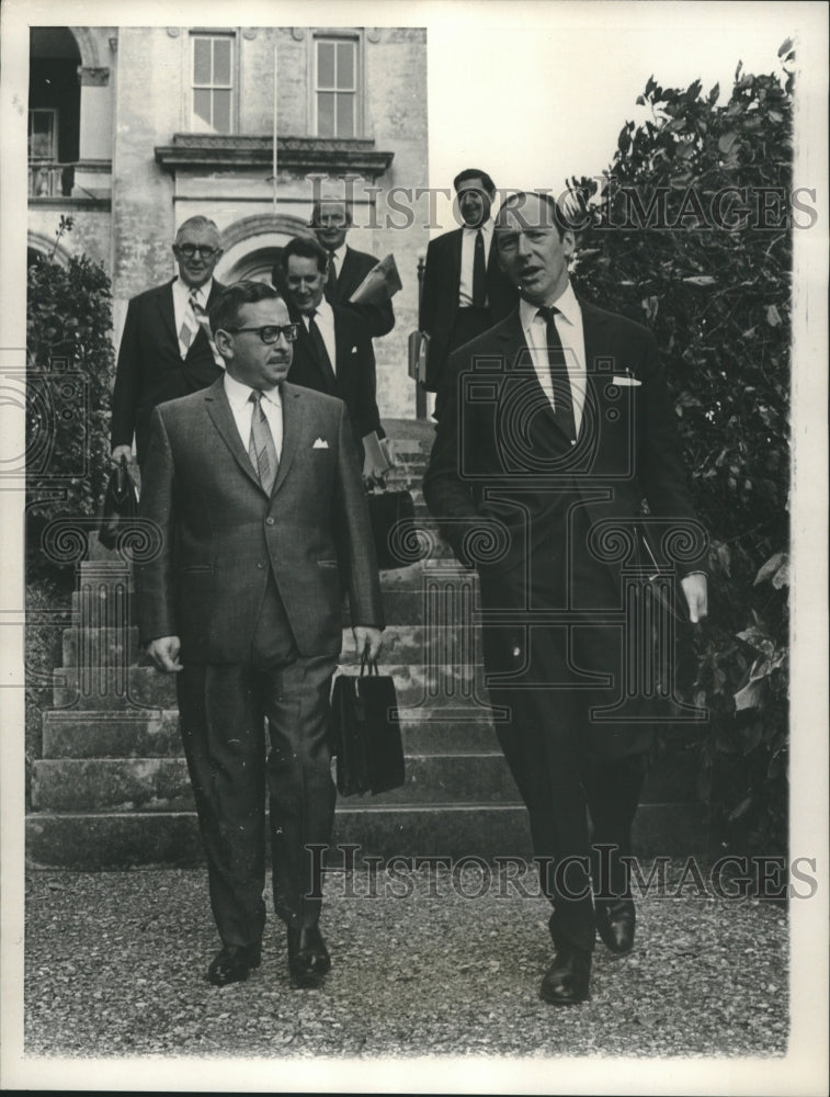 1968 Press Photo Lord Harlech & Edmund Muskie leave Parliament House in Bermuda.-Historic Images