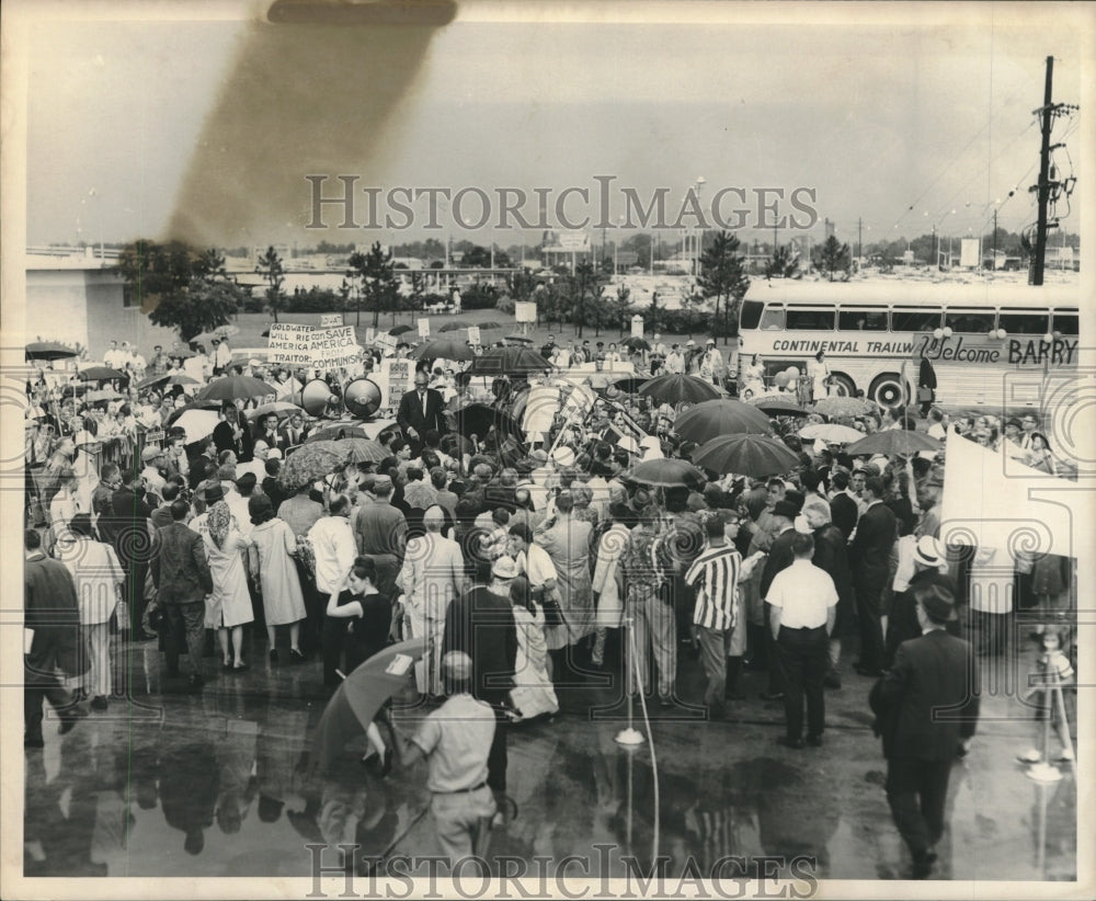 1964 Press Photo Presidential candidate Barry Goldwater campaigns at New Orleans - Historic Images